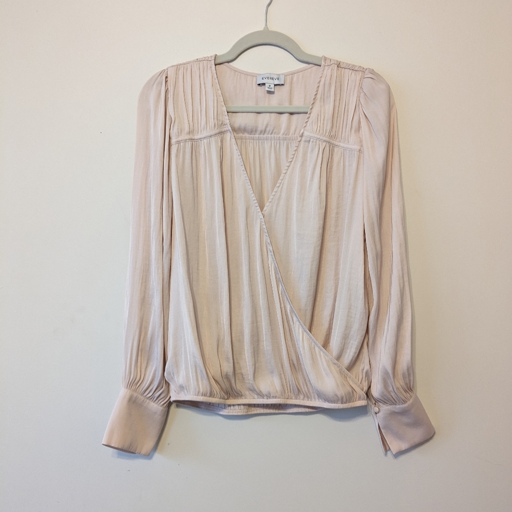 Evereve Surplice Blush Pink Top Women's Medium